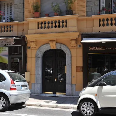 Le 10 - Massena Apartmán
